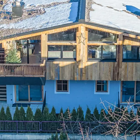 Janny Chalet, Hot Tub Holiday home *
